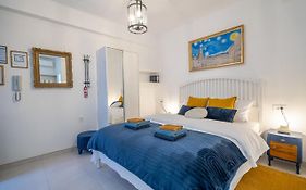 Starry Night Studio Apartment