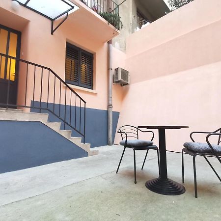 Starry Night Studio Apartment Fiume Esterno foto