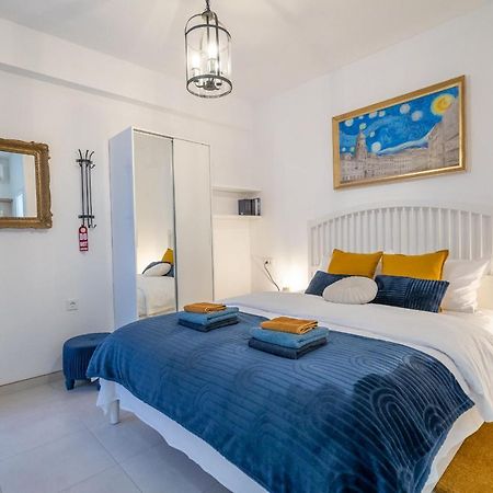 Starry Night Studio Apartment Fiume Esterno foto