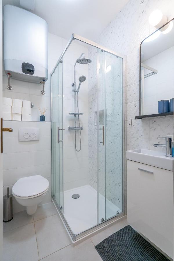 Starry Night Studio Apartment Fiume Esterno foto