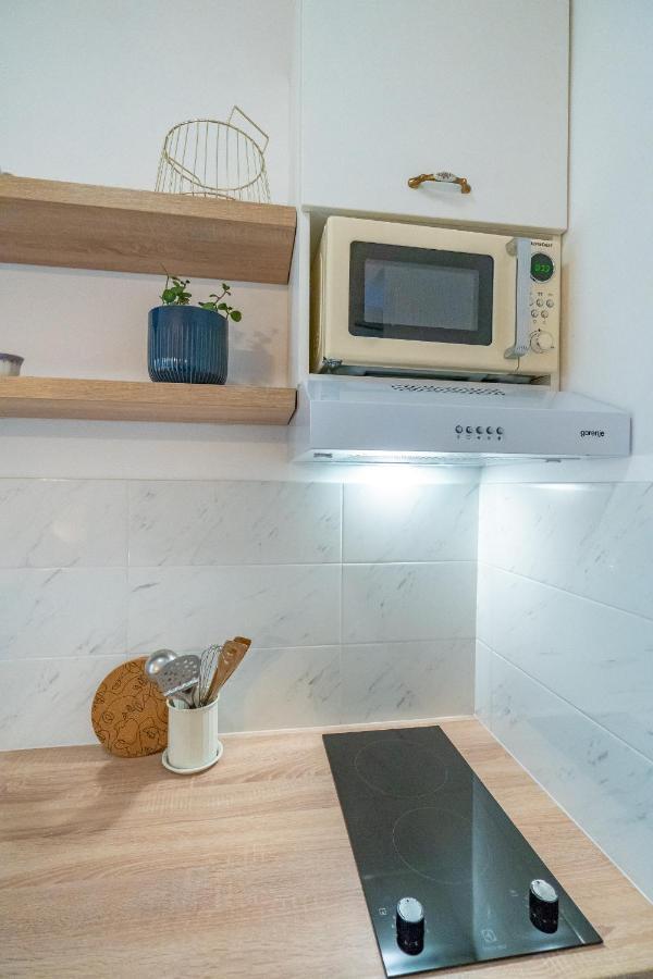 Starry Night Studio Apartment Fiume Esterno foto