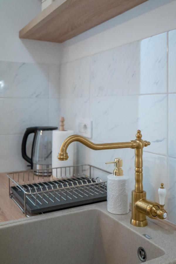 Starry Night Studio Apartment Fiume Esterno foto
