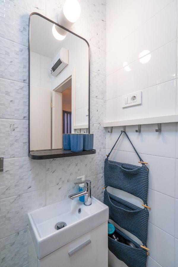 Starry Night Studio Apartment Fiume Esterno foto